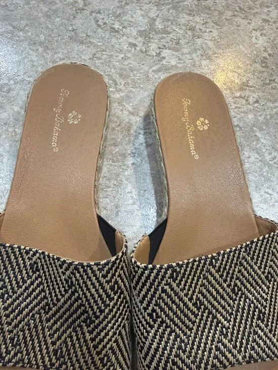 Tommy Bahama Black & Cream Woven Espadrille Slide Mules - Picture 2 of 9